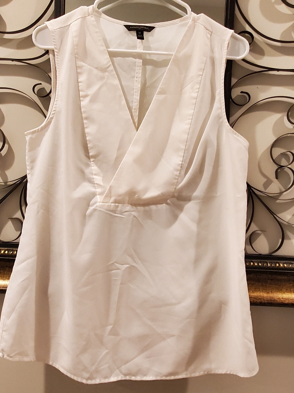 Banana Republic White Sleeveless Blouse